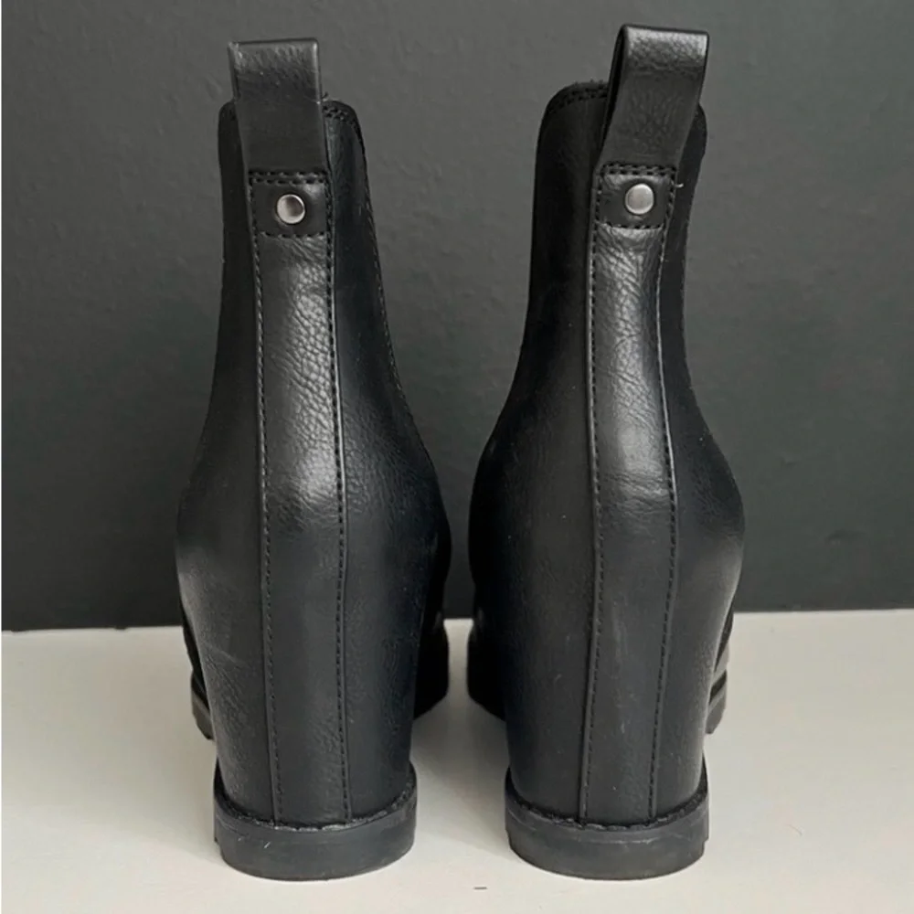 EUC - Universal Thread Black Wedge Boots, wore once